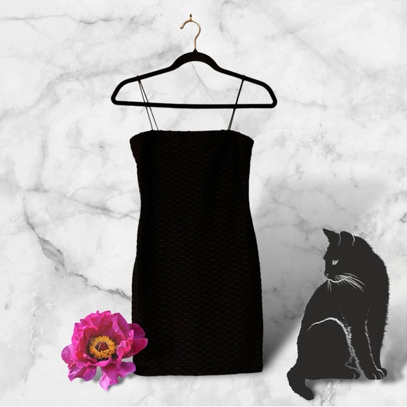 Love J Black Textured Bodycon Mini Dress - Picture 12 of 13